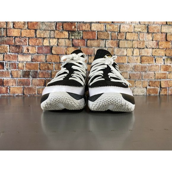 Nike LeBron 17 Low Metallic Gold Basketball Shoes Men's Size 6 Women's Size 7.5 - Picture 2 of 9